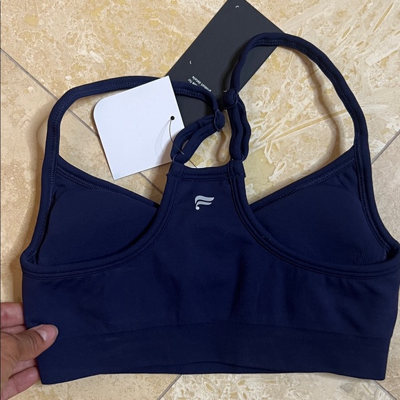 💕NWT Fabletics Women's Navy Sports Bra💕 - Picture 2 of 3